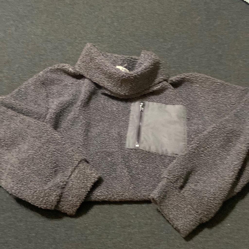 Wallflower Pullover
